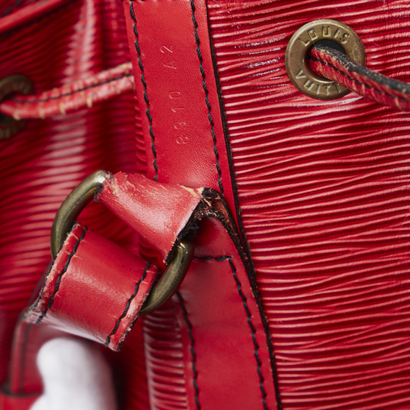 Authentic Louis Vuitton Epi Petit Noe - Picture 12 of 13